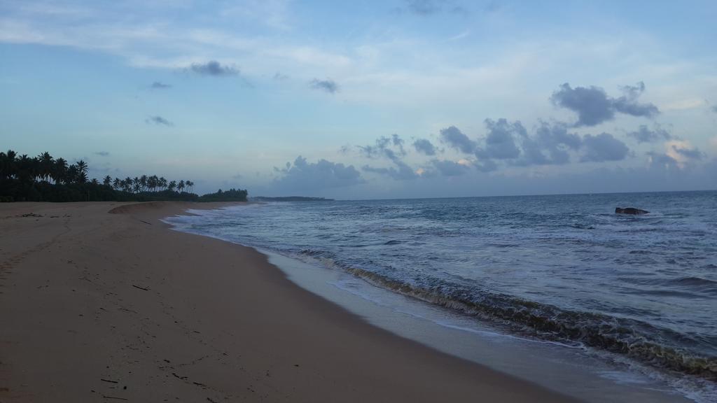Chillenjoy Cabanas & Restaurant Tangalle Esterno foto