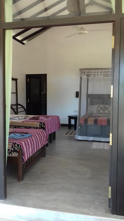 Chillenjoy Cabanas & Restaurant Tangalle Esterno foto