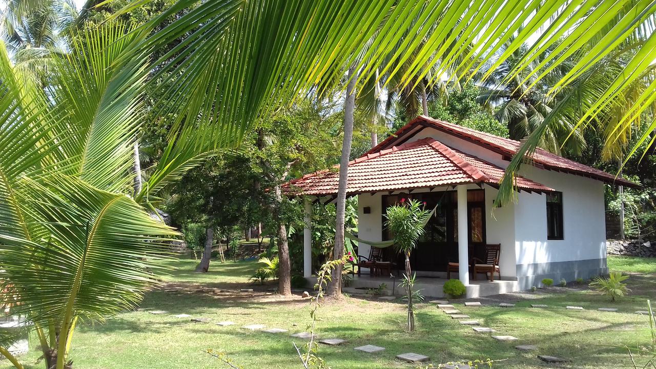 Chillenjoy Cabanas & Restaurant Tangalle Esterno foto