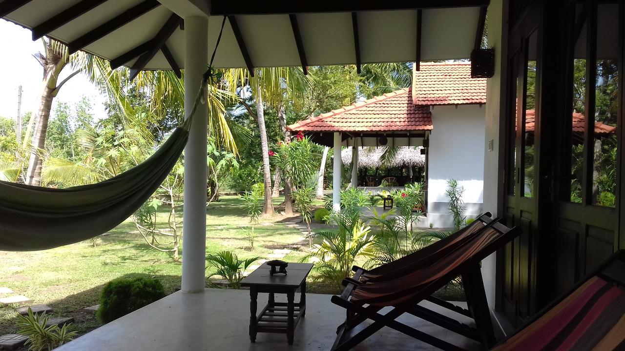 Chillenjoy Cabanas & Restaurant Tangalle Esterno foto