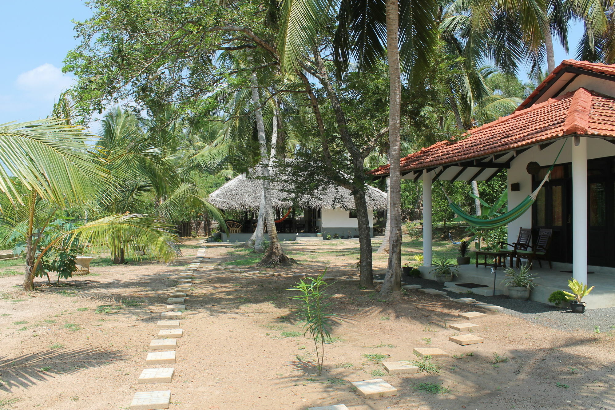 Chillenjoy Cabanas & Restaurant Tangalle Esterno foto